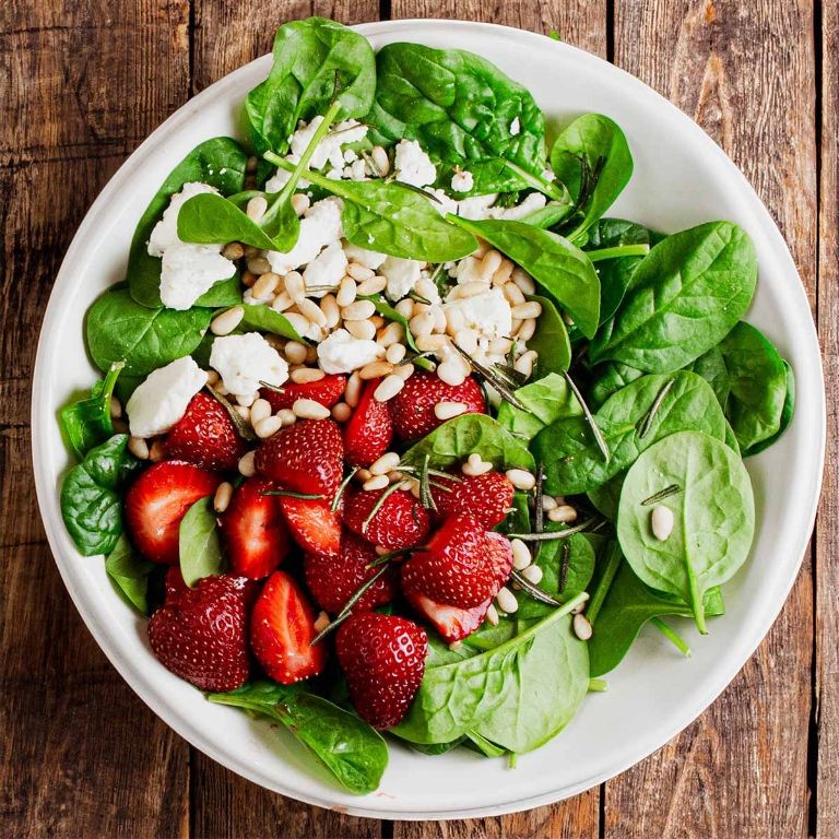 Pineberry Spinach Salad with Feta