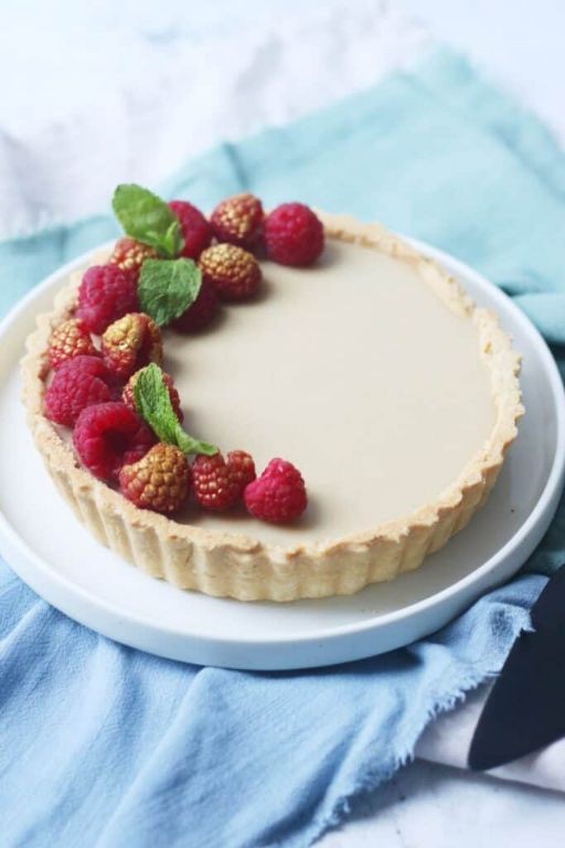 Pineberry and White Chocolate Tart
