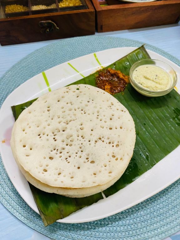 Poha Dosa with Coconut Chutney