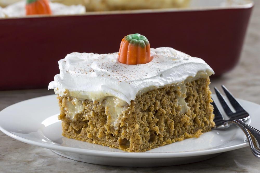 Pumpkin Spice Pudding Poke Cake