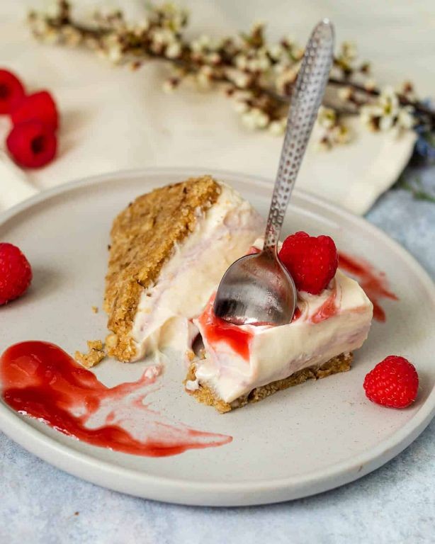 Raspberry white chocolate tofu cheesecake