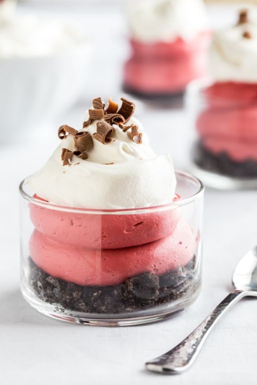 Red Velvet Yogurt Cheesecake