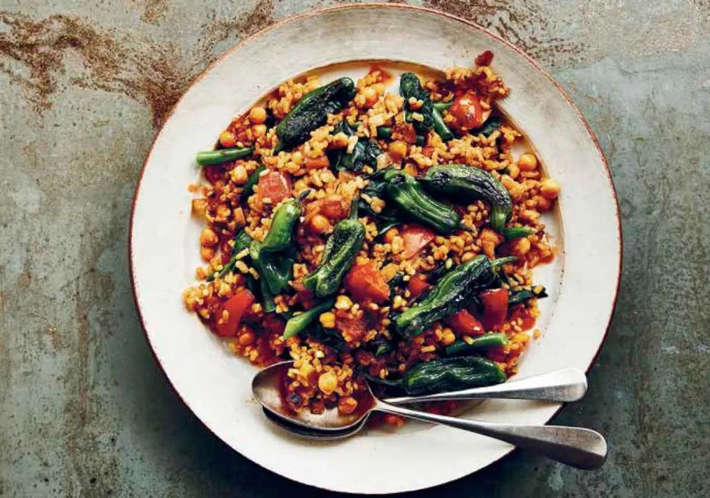 Shellfish-Free Paella with Chickpeas