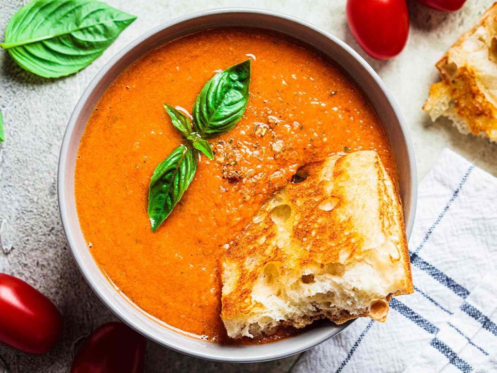 Slow Cooker Creamy Tomato Basil Soup