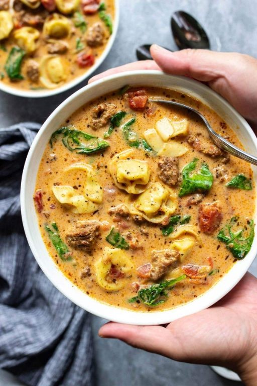 Slow Cooker Creamy Tortellini Soup