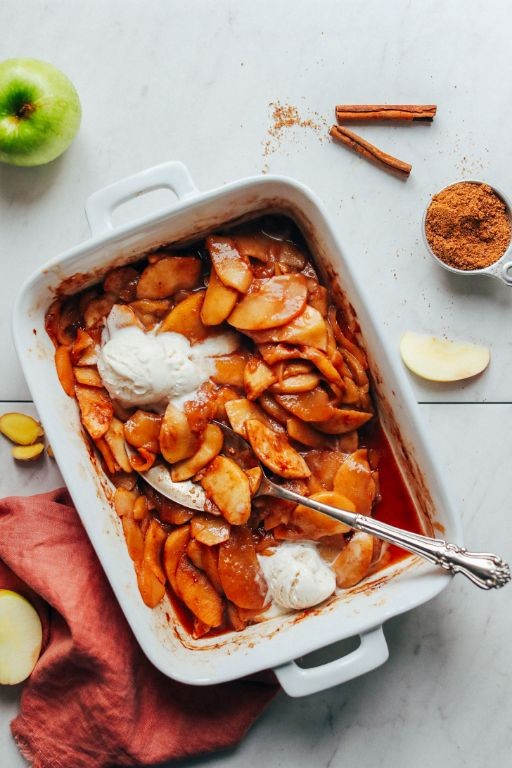 Soft Baked Apples with Cinnamon