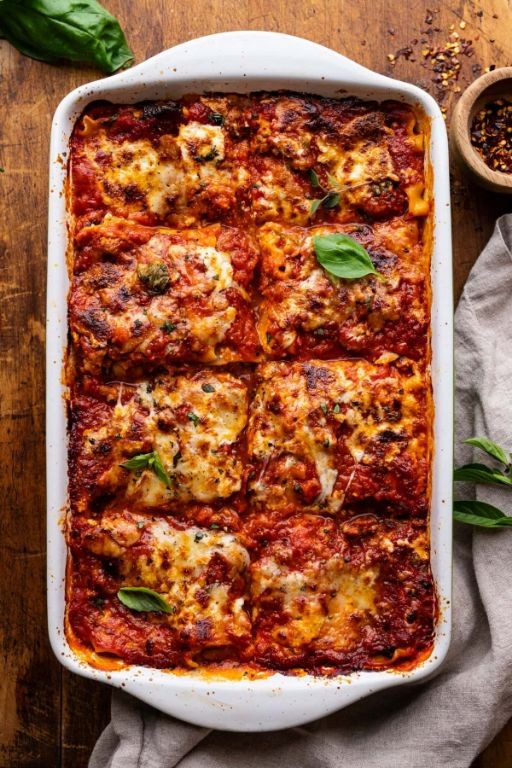 Spicy Sausage Lasagna with Cottage Cheese and Peppers
