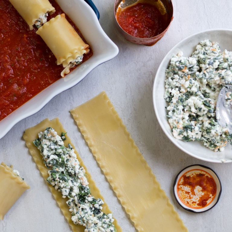 Spinach and Cottage Cheese Lasagna Rolls