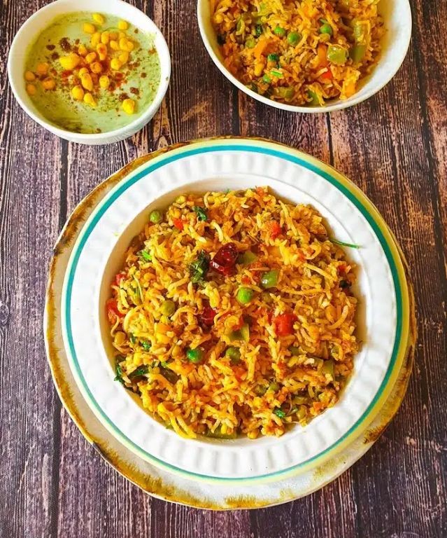 Sprouted Mung Bean and Tomato Rice