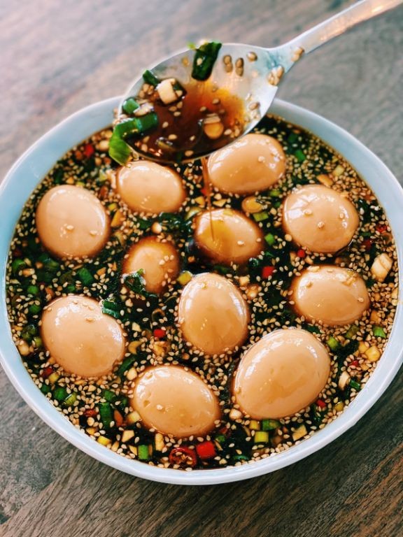 Steamed Eggs with Seaweed and Sesame Oil