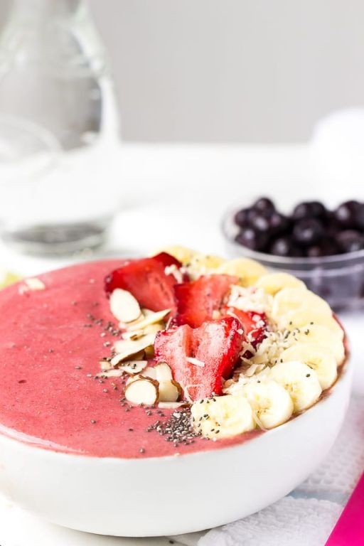 Strawberry Coconut Smoothie Bowl