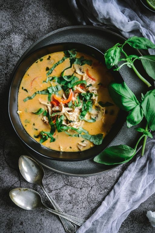 Thai Coconut Chickpea Soup with Lemongrass