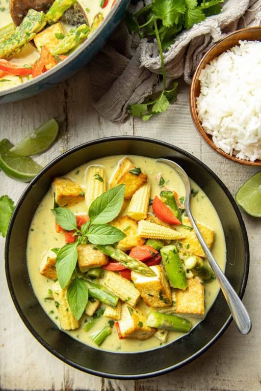 Thai Green Curry with Tofu and Coconut Milk