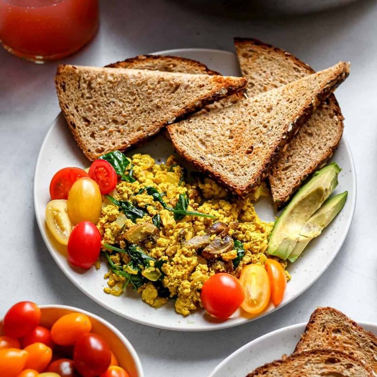 Tofu Scramble with Spinach and Mushrooms