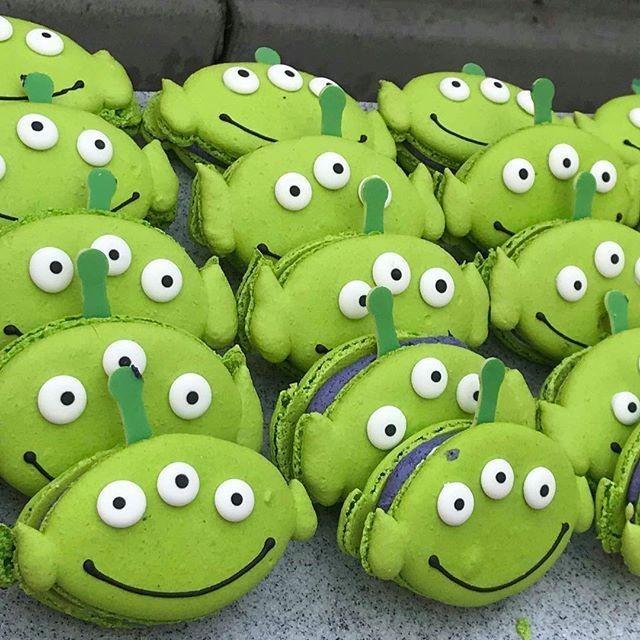Toy Story Alien Macarons
