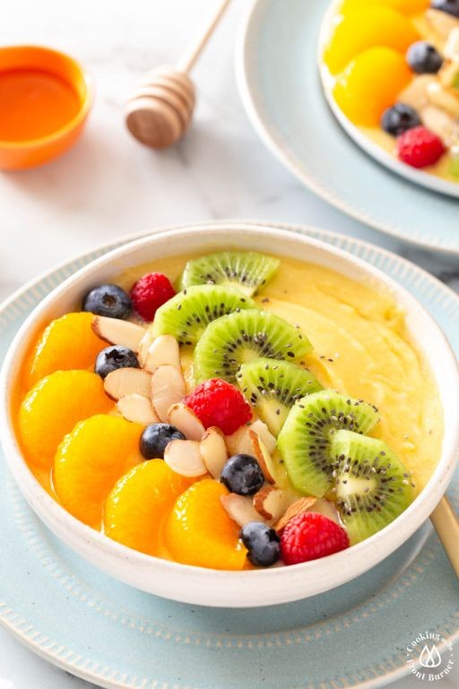 Tropical Mango Pineapple Smoothie Bowl