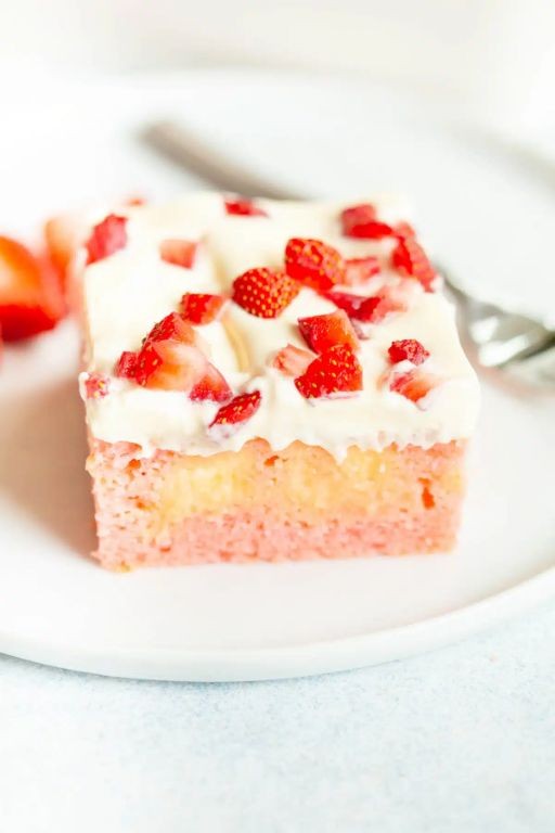 Vanilla Pudding Strawberry Poke Cake
