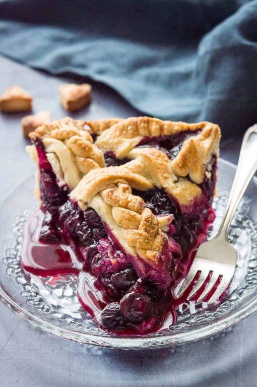 Vegan Mixed Berry Pie with Coconut Crust