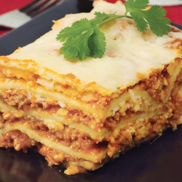 White Lasagna with Cottage Cheese and Alfredo Sauce