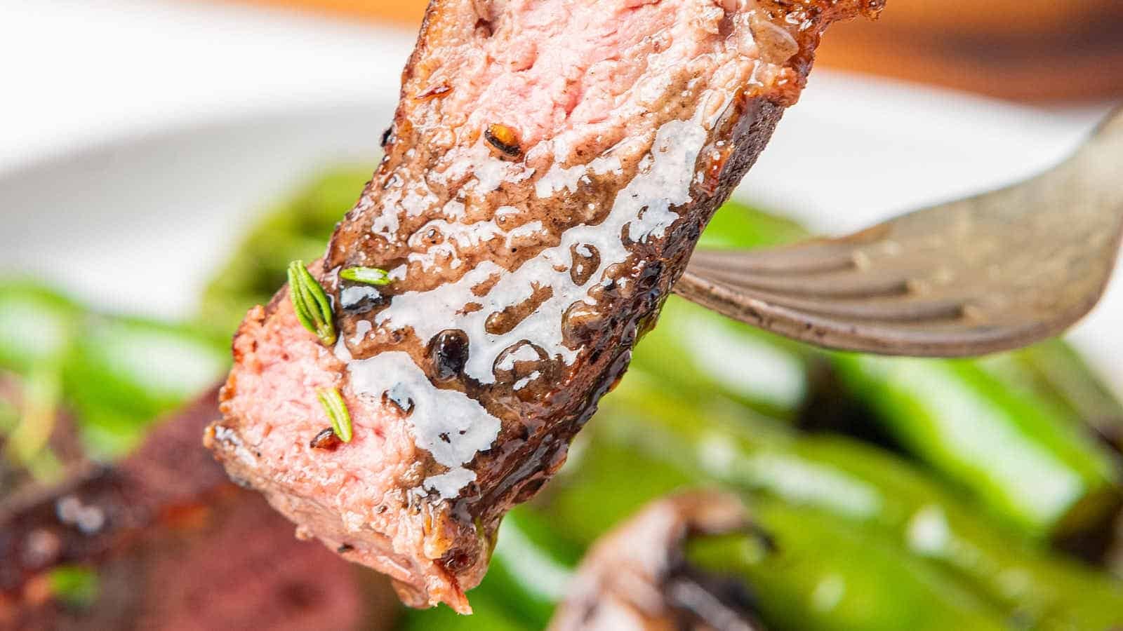 New York Strip Steak with Green Beans and Mushrooms