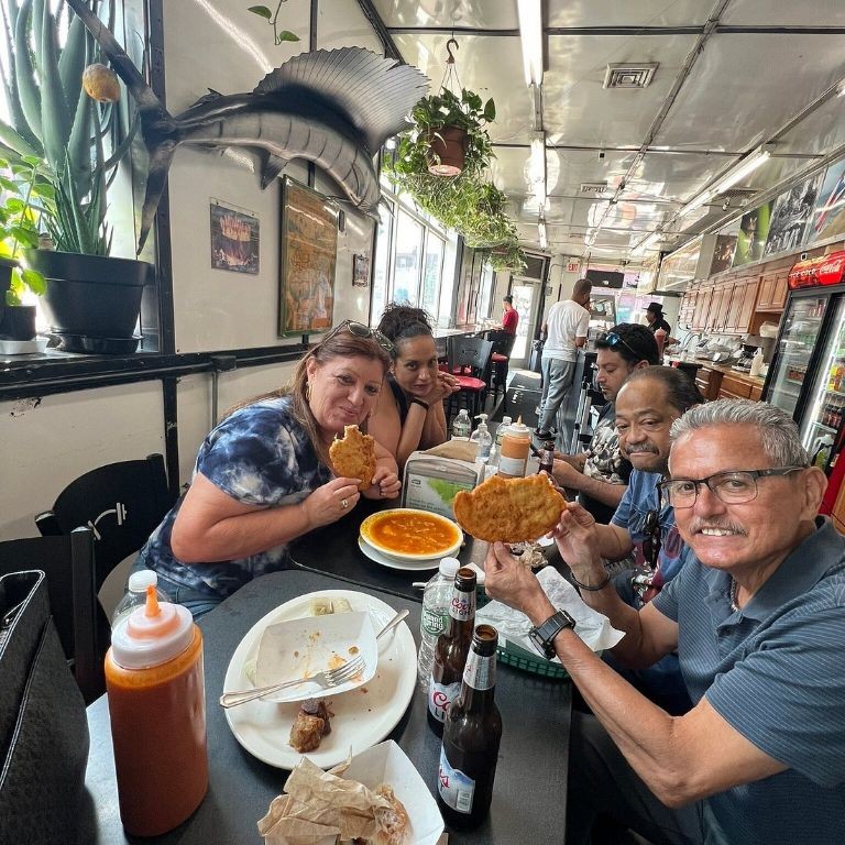 Aqui Me Quedo Restaurant