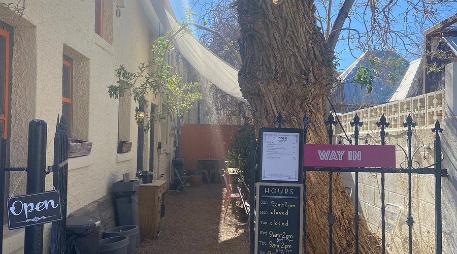 Asters Cafe and Bakery