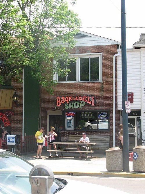 Bagel & Deli Shop