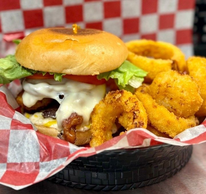 Hunter’s Chicken and Burgers