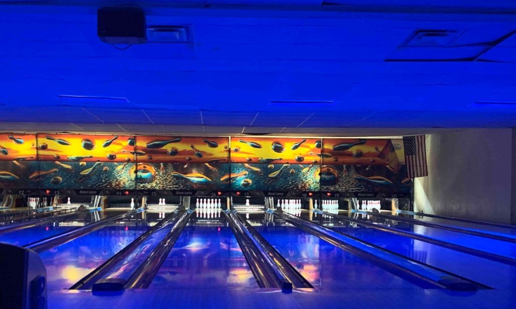 Manor Lanes Bowling and Sports Den Pub