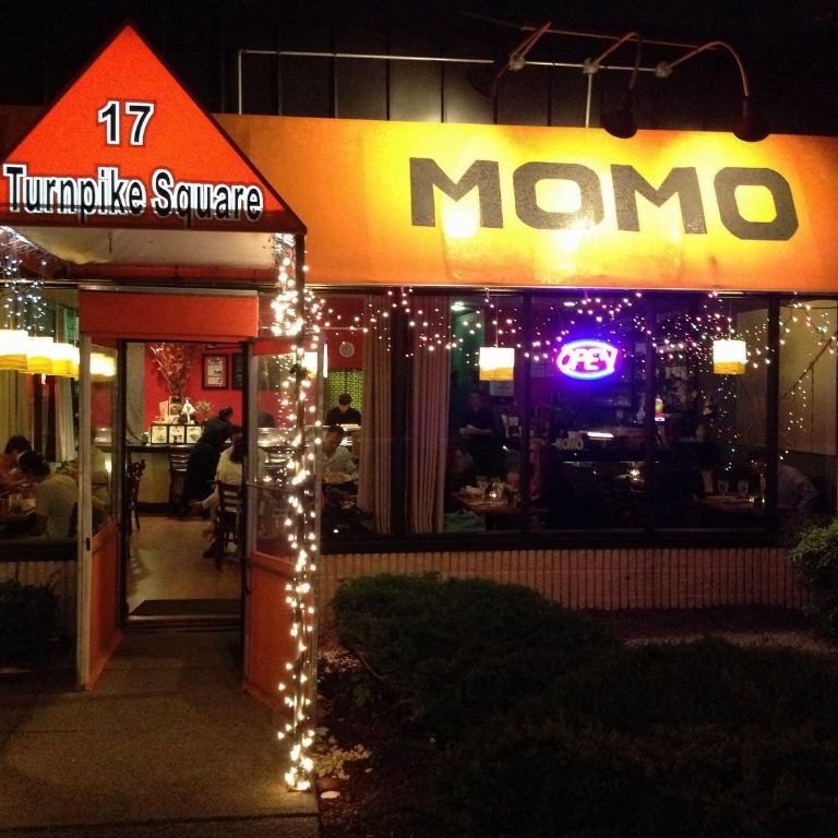 MoMo Sushi