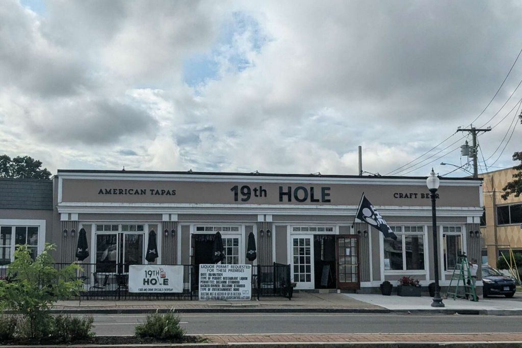 Nineteenth Hole Restaurant