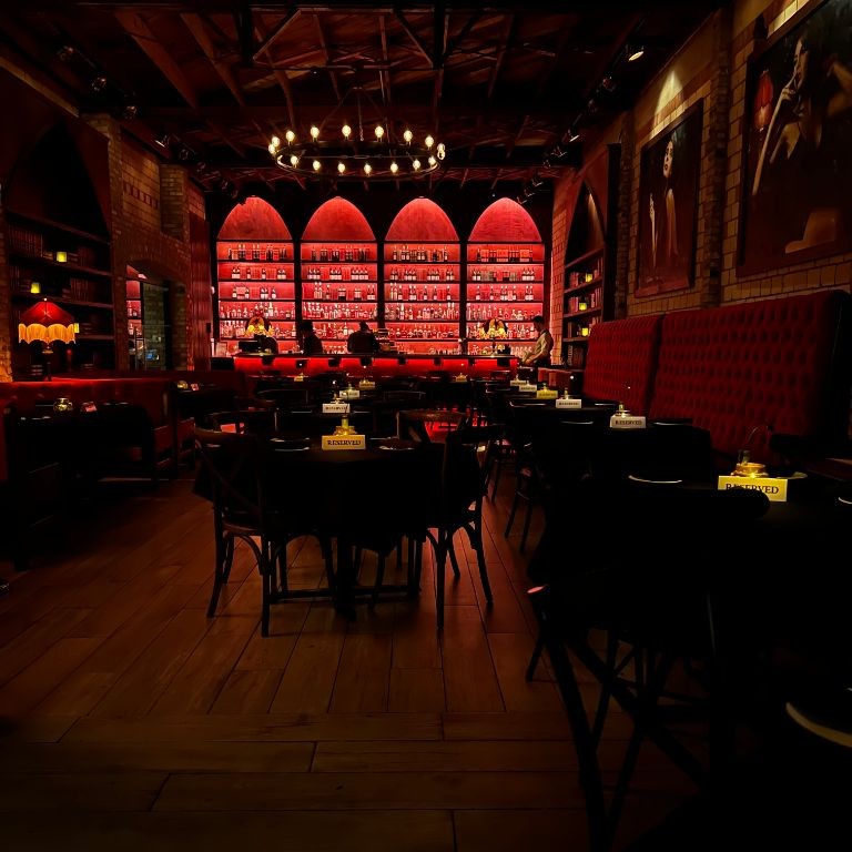 Sidebar Elegant Dining