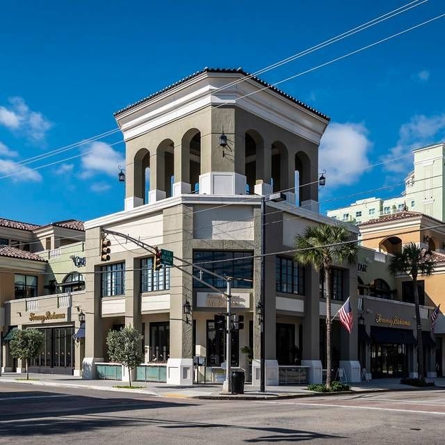 Tommy Bahama Marlin Bar & Store