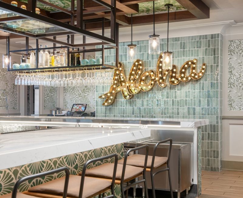 Tommy Bahama Restaurant, Bar & Store