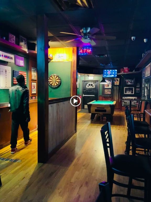 Whiskey Reds Sports Bar & Grill